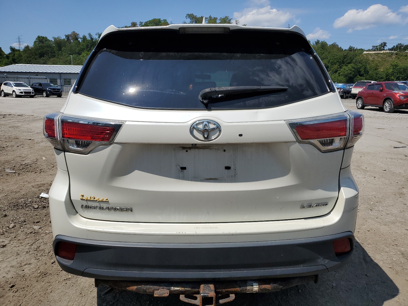 5TDBKRFH8ES068099 2014 Toyota Highlander Le