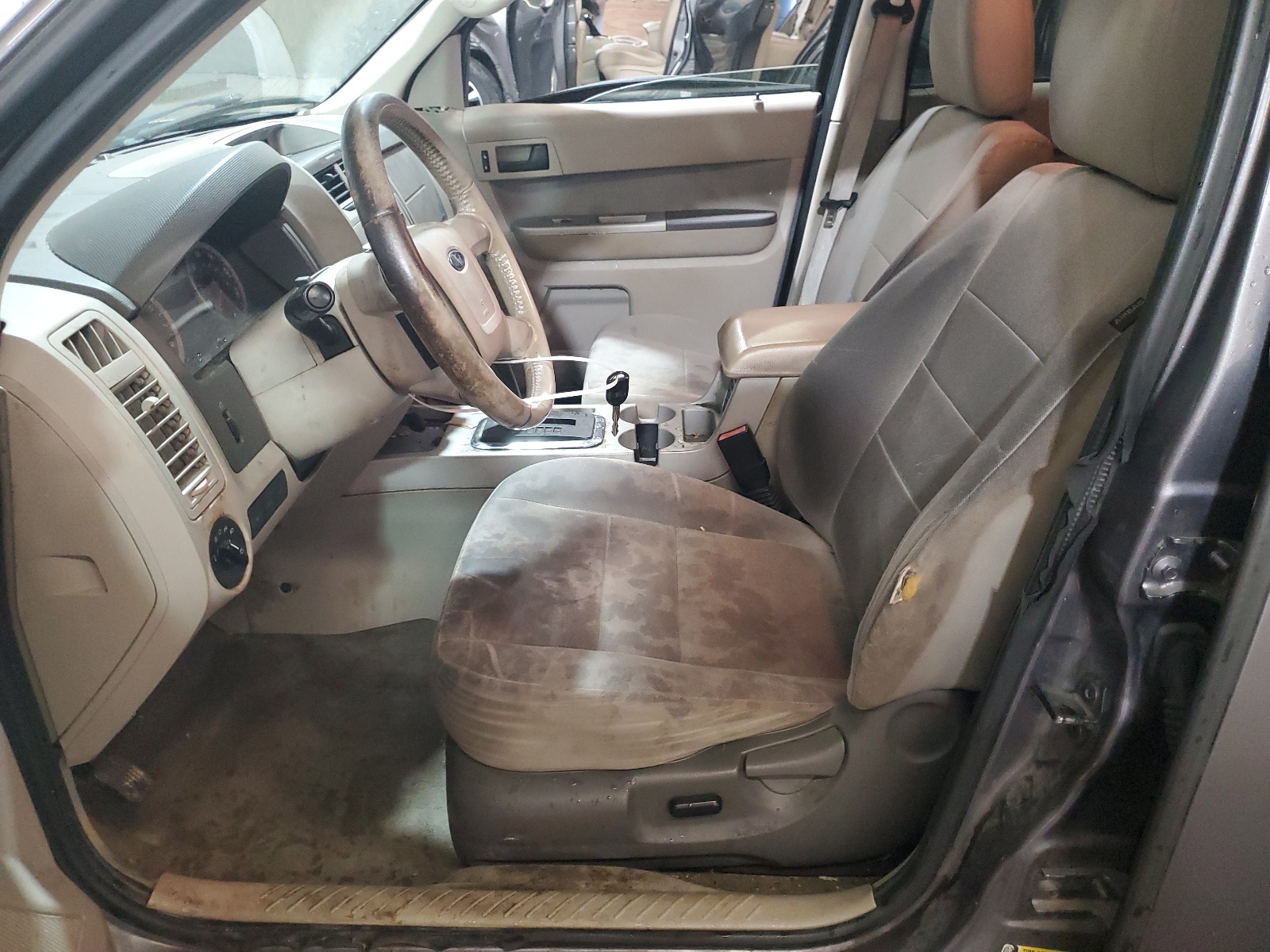 1FMCU9D77AKD28594 2010 Ford Escape Xlt