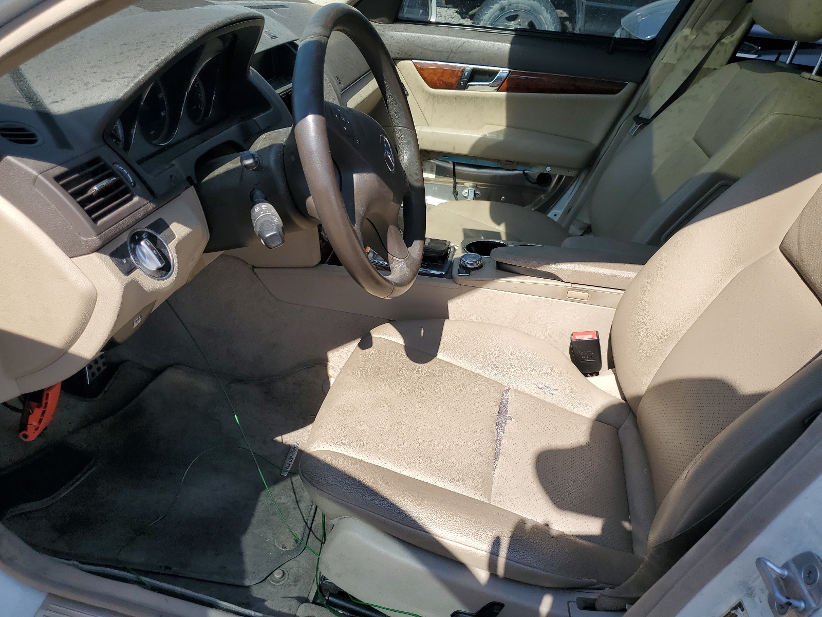 WDDGF5EB5BR154860 2011 Mercedes-Benz C 300