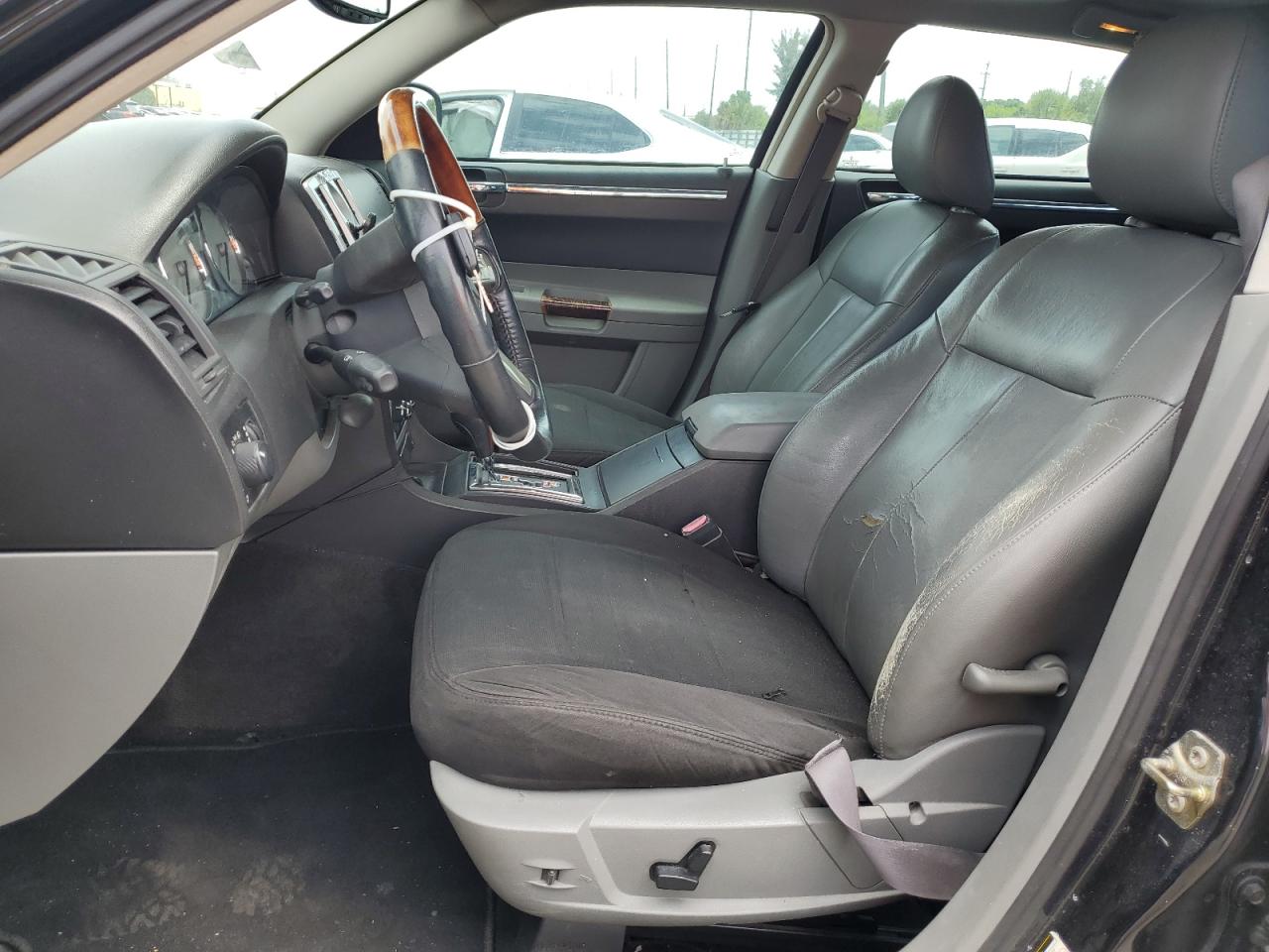 2005 Chrysler 300 Touring VIN: 2C3JA53G25H145457 Lot: 62396924