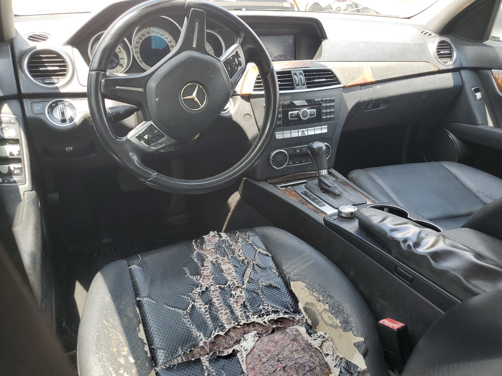 WDDGF4HB3CR220569 2012 Mercedes-Benz C 250