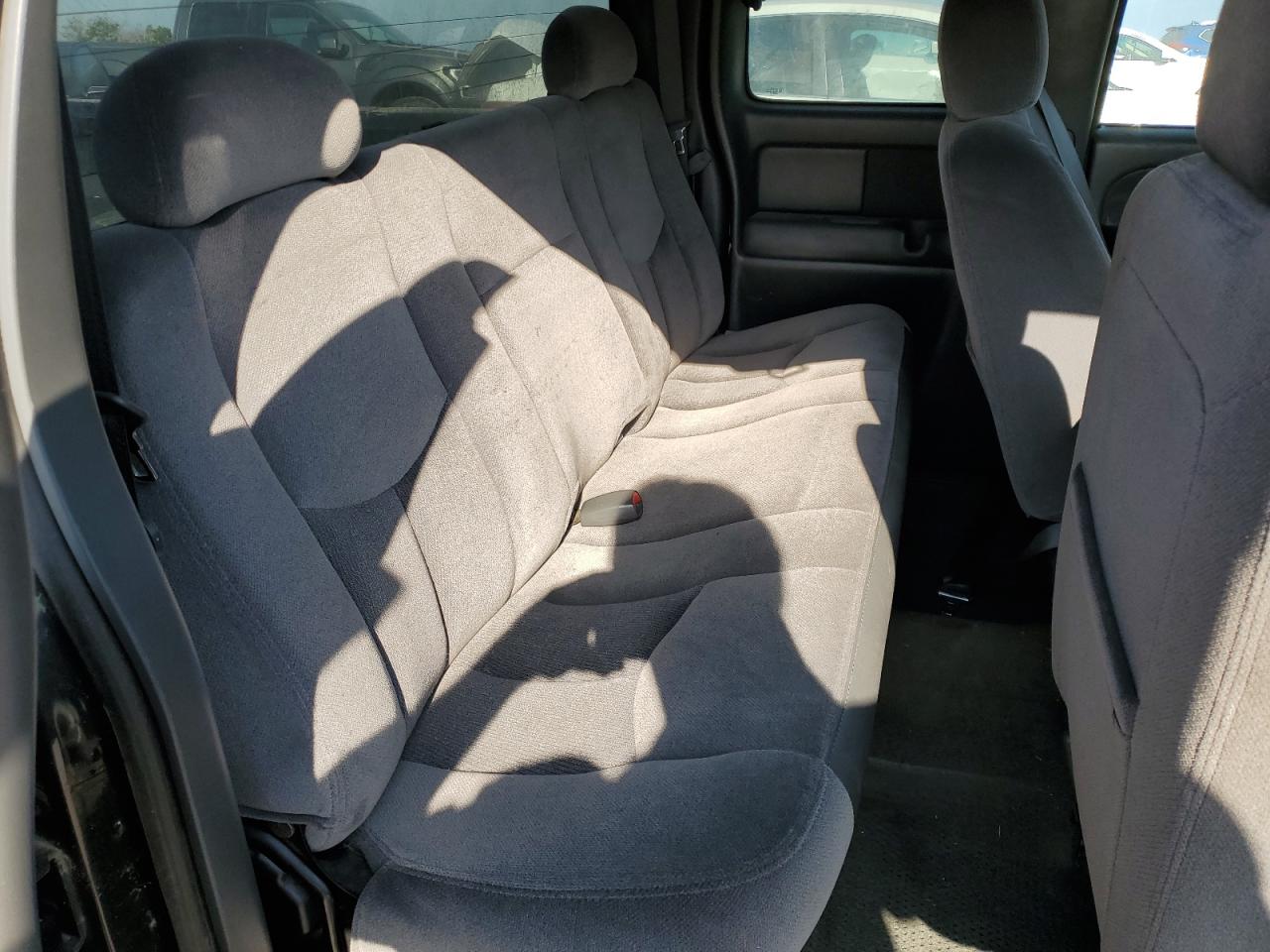 2003 GMC New Sierra C1500 VIN: 2GTEC19V331375939 Lot: 64091034