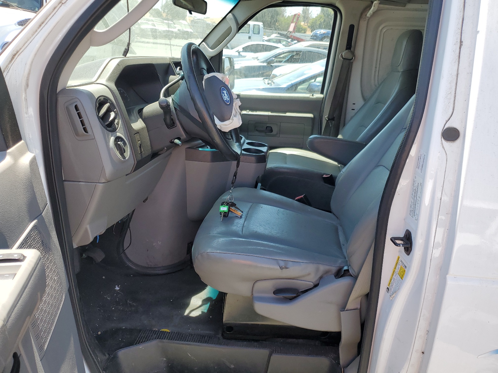 1FTNE2EW3BDA28418 2011 Ford Econoline E250 Van