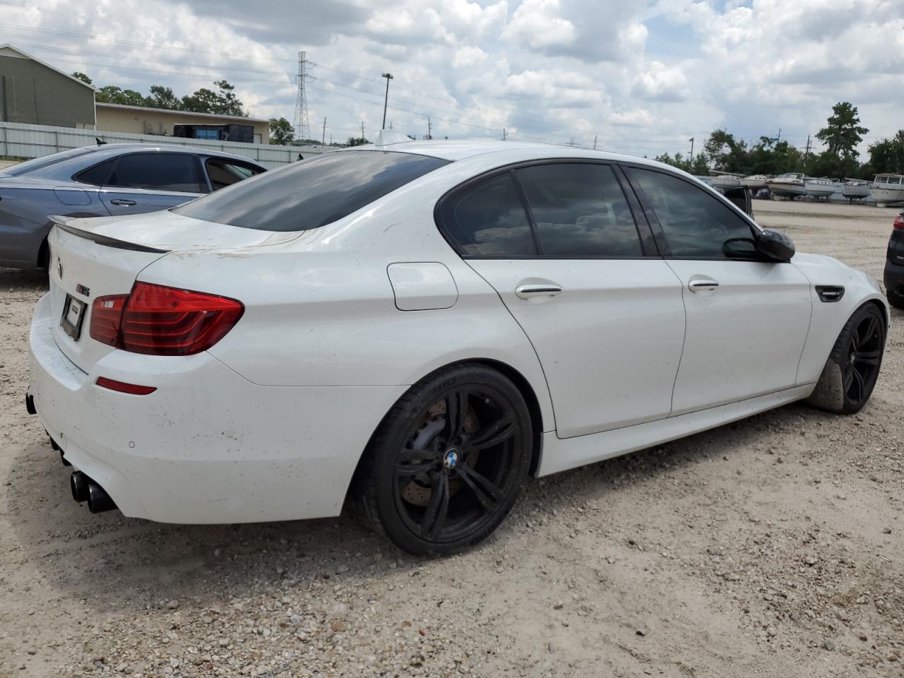 2016 BMW M5 VIN: WBSFV9C59GD595692 Lot: 74151434