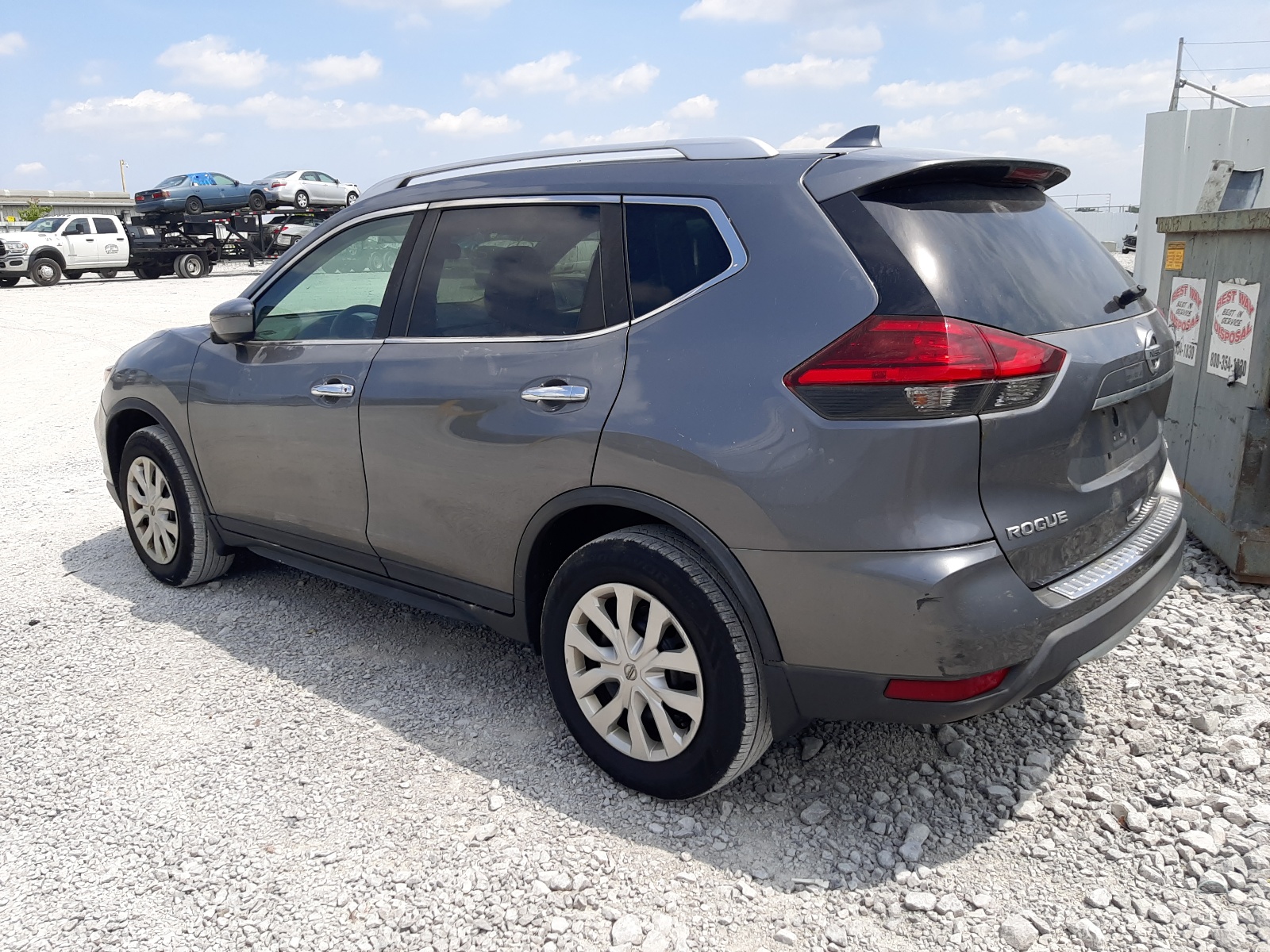 2017 Nissan Rogue S vin: KNMAT2MV2HP588595