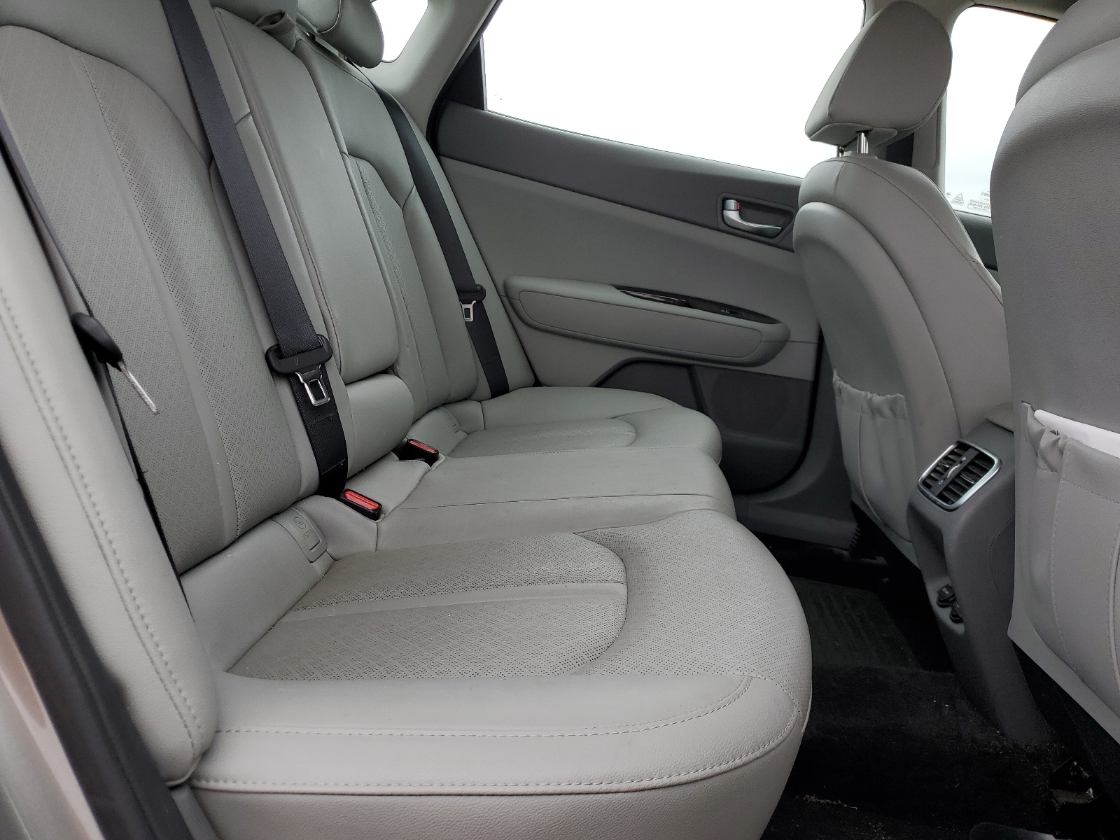 5XXGU4L37JG243028 2018 Kia Optima Ex