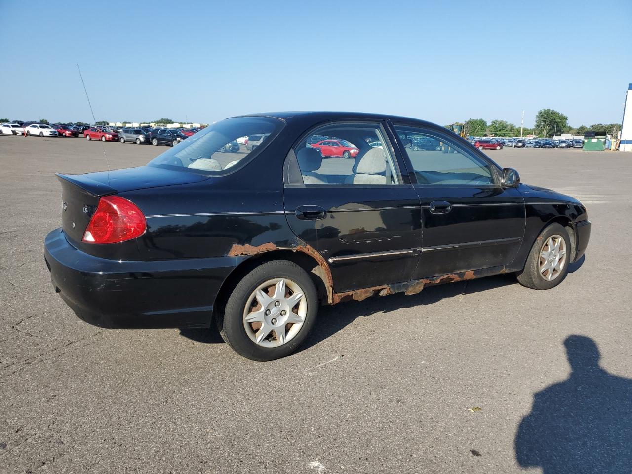 2004 Kia Spectra Base VIN: KNAFB121945313005 Lot: 62466834