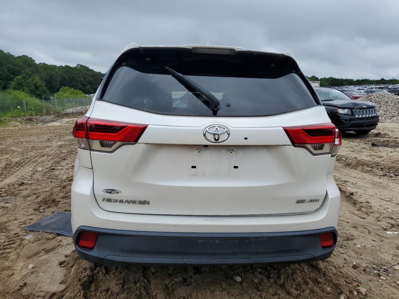 2018 Toyota Highlander Se VIN: 5TDJZRFH3JS546897 Lot: 64315274