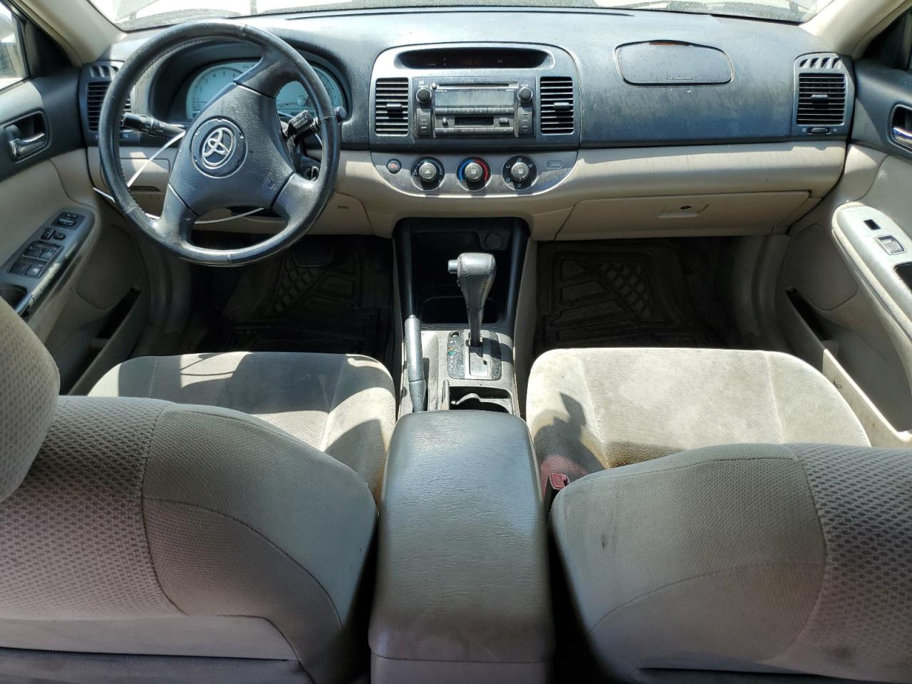 2003 Toyota Camry Le VIN: 4T1BF32K73U554703 Lot: 64265214