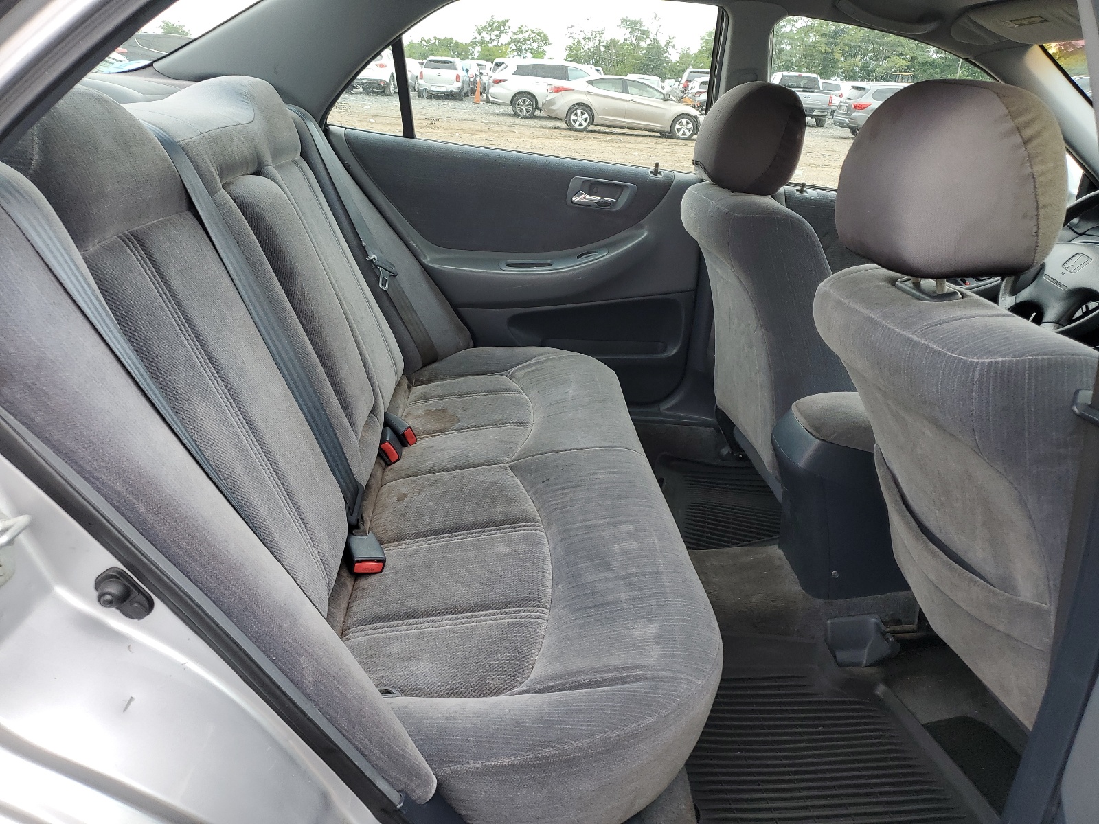 1HGCG6651XA153510 1999 Honda Accord Lx