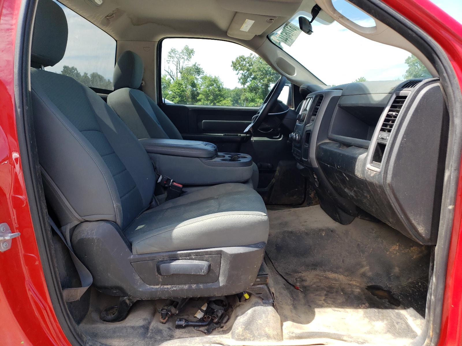 3C6JR6DG6FG531798 2015 Ram 1500 St