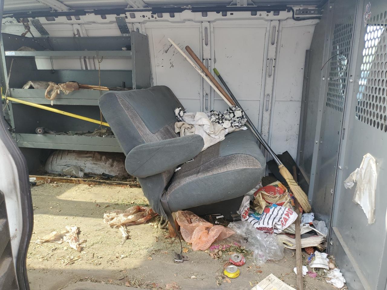 2008 Chevrolet Express G1500 VIN: 1GCFG15X381142043 Lot: 62308954