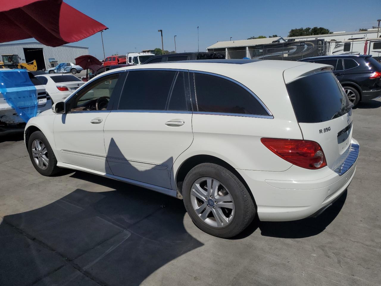 2009 Mercedes-Benz R 350 4Matic VIN: 4JGCB65E99A092632 Lot: 62696204