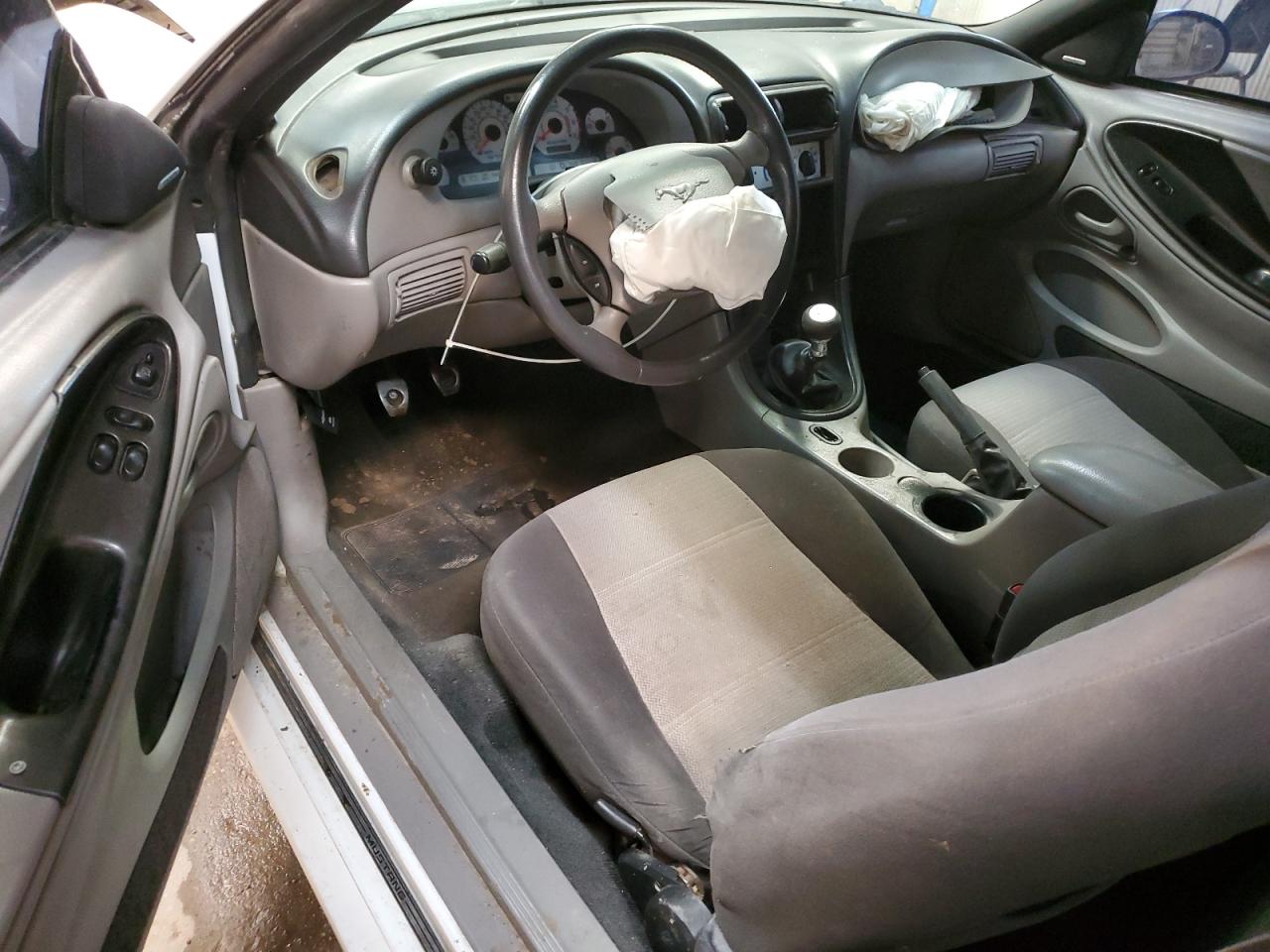 2001 Ford Mustang VIN: 1FAFP40431F256850 Lot: 61715244