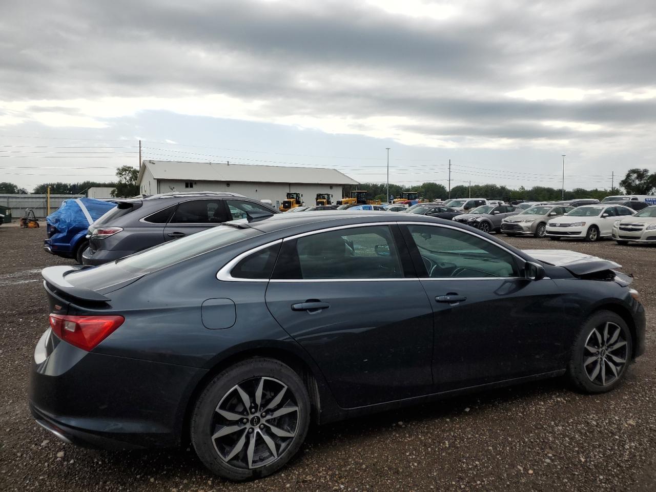 2021 Chevrolet Malibu - Image 3