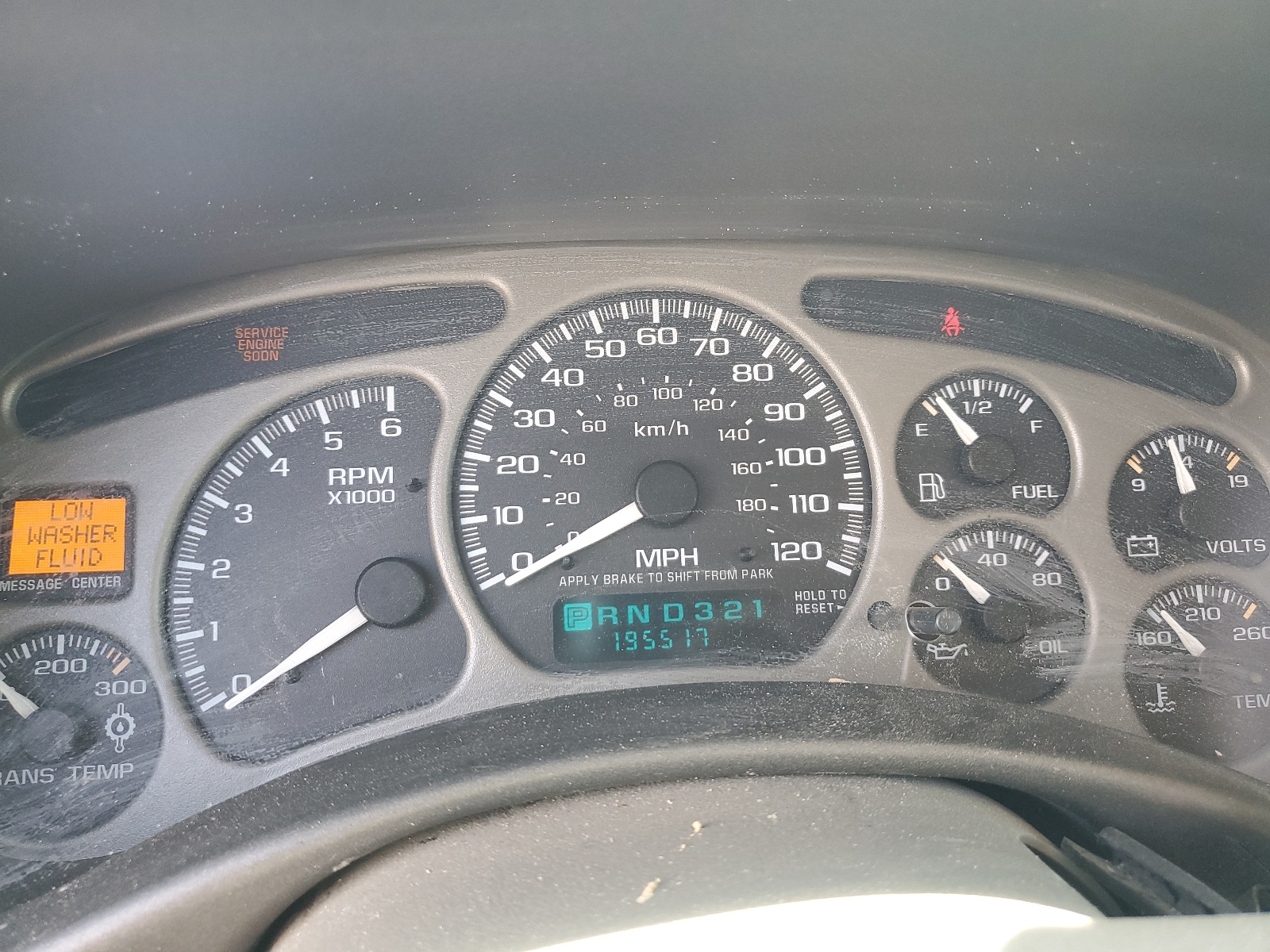 2GTFK69UX21384762 2002 GMC Sierra K1500 Denali