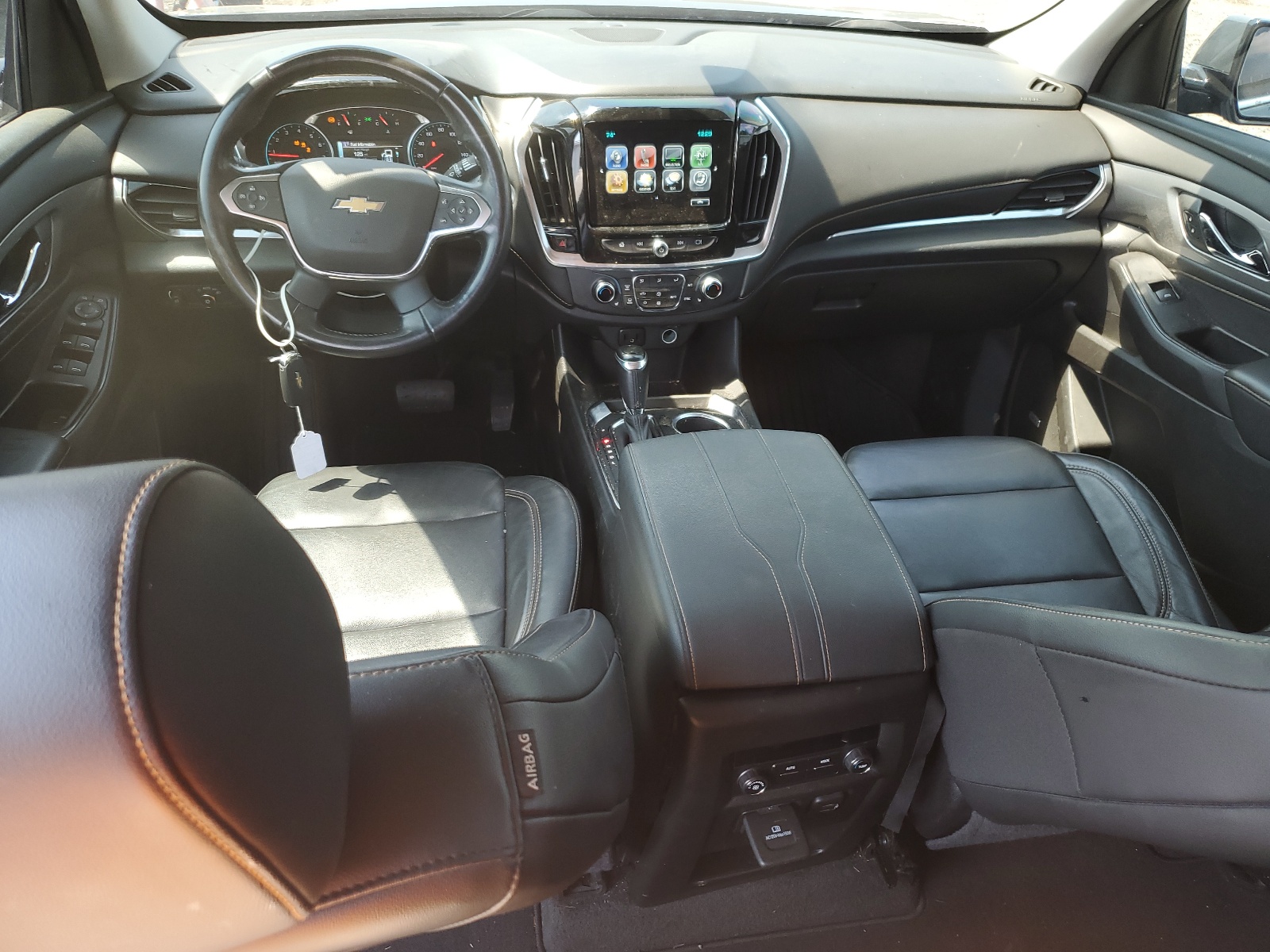 1GNEVHKWXKJ210830 2019 Chevrolet Traverse Lt