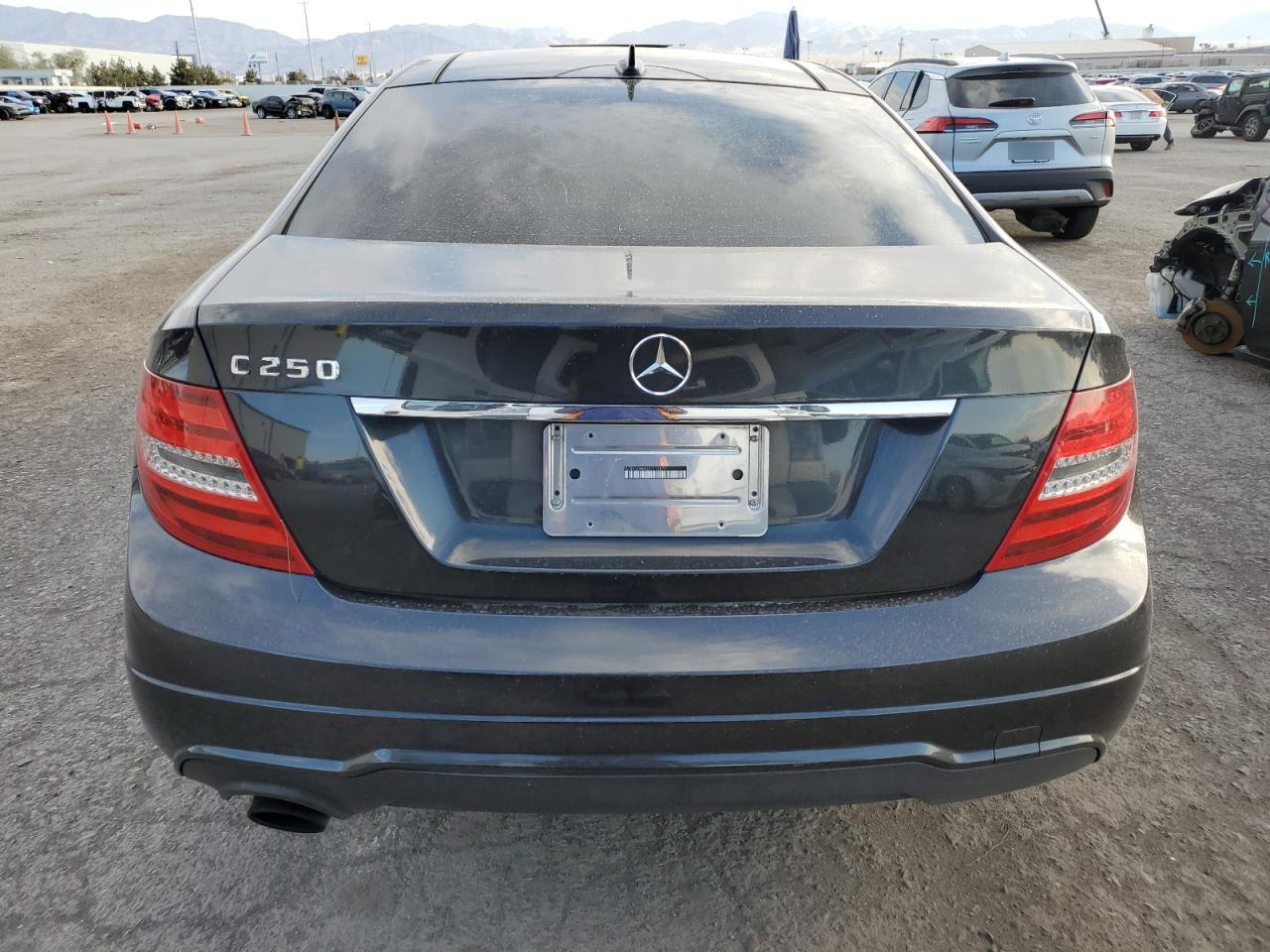 2013 Mercedes-Benz C 250 VIN: WDDGJ4HB8DG013879 Lot: 64115304