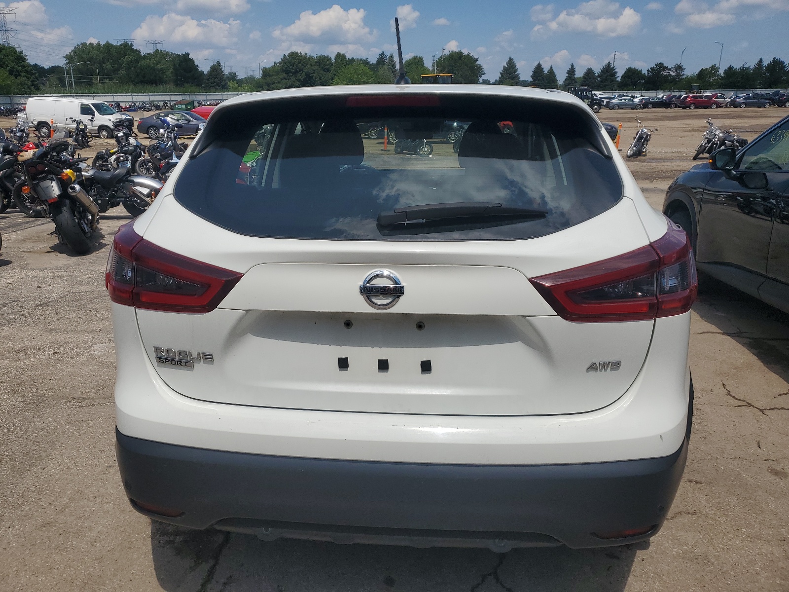 JN1BJ1AW2MW430505 2021 Nissan Rogue Sport S