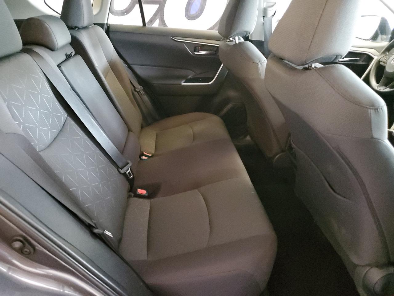 2024 Toyota Rav4 Xle VIN: 2T3W1RFV1RW323271 Lot: 64520264