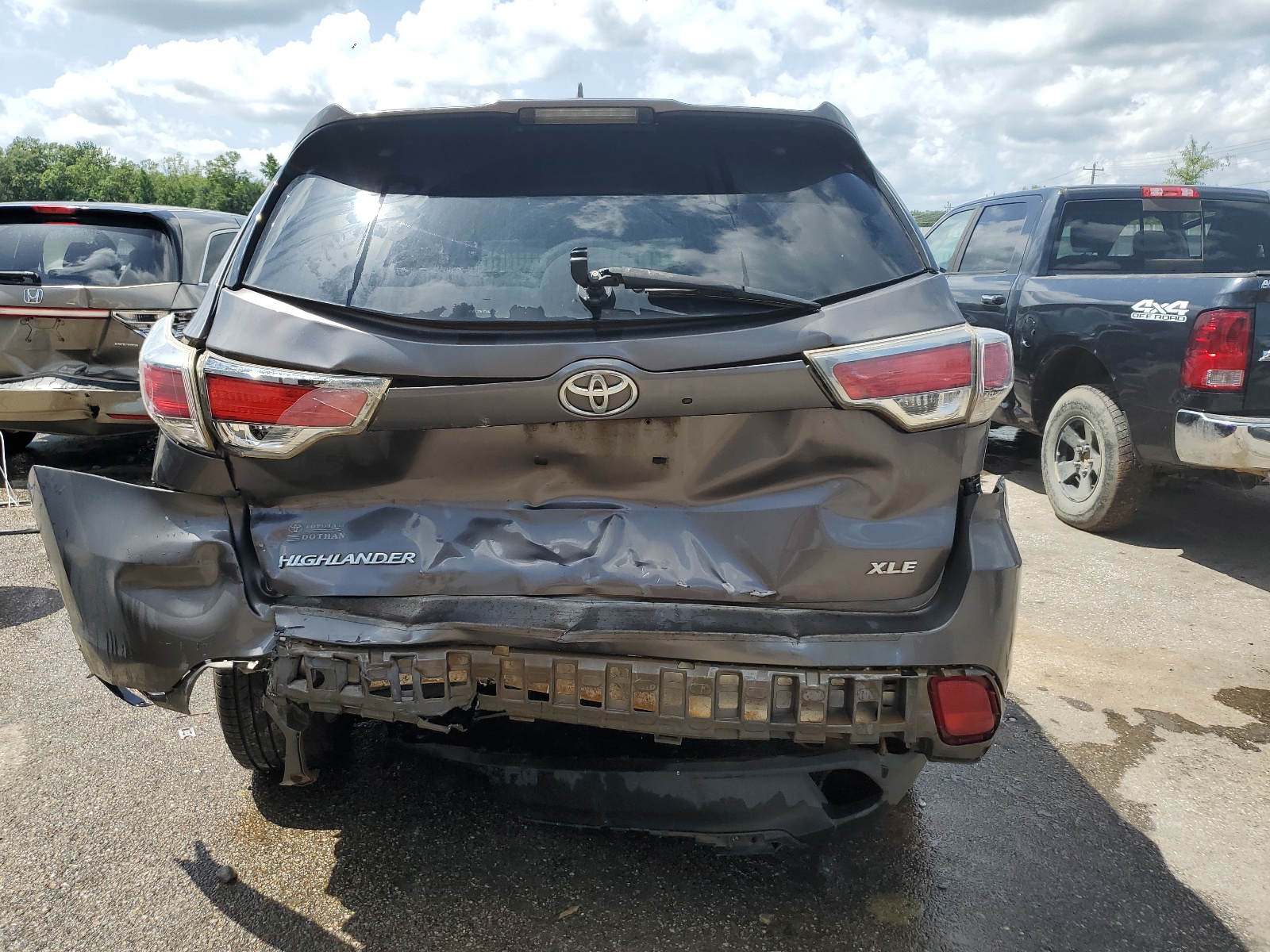 5TDKKRFH1ES023537 2014 Toyota Highlander Xle