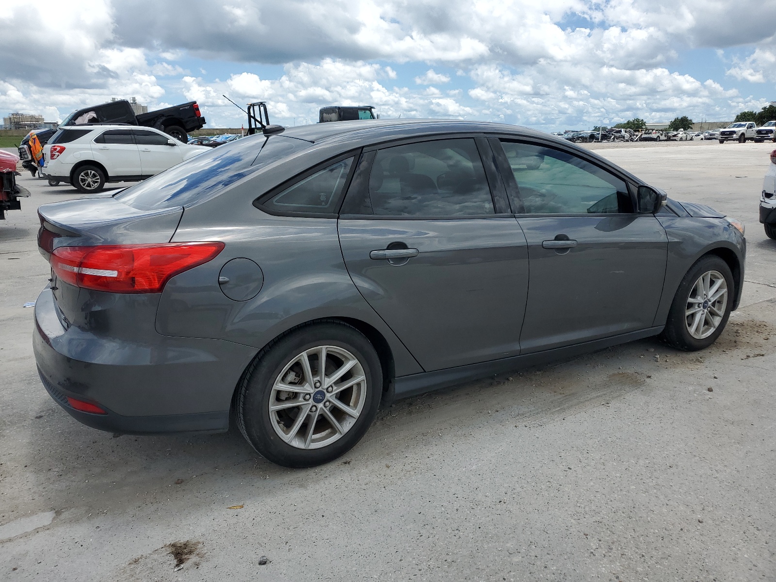 2016 Ford Focus Se vin: 1FADP3FE9GL257190