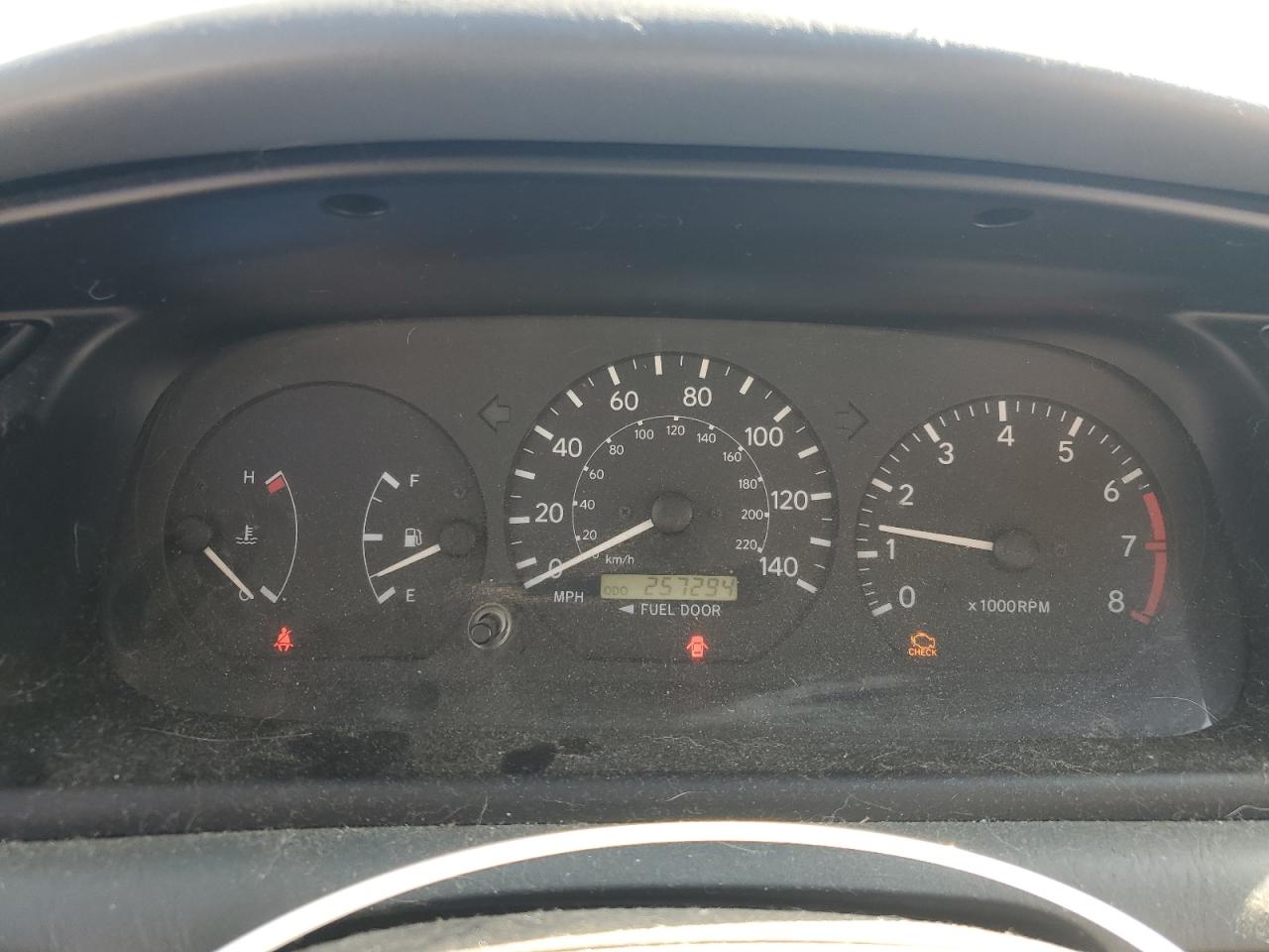 2000 Toyota Camry Ce VIN: 4T1BG22K2YU937317 Lot: 65199104