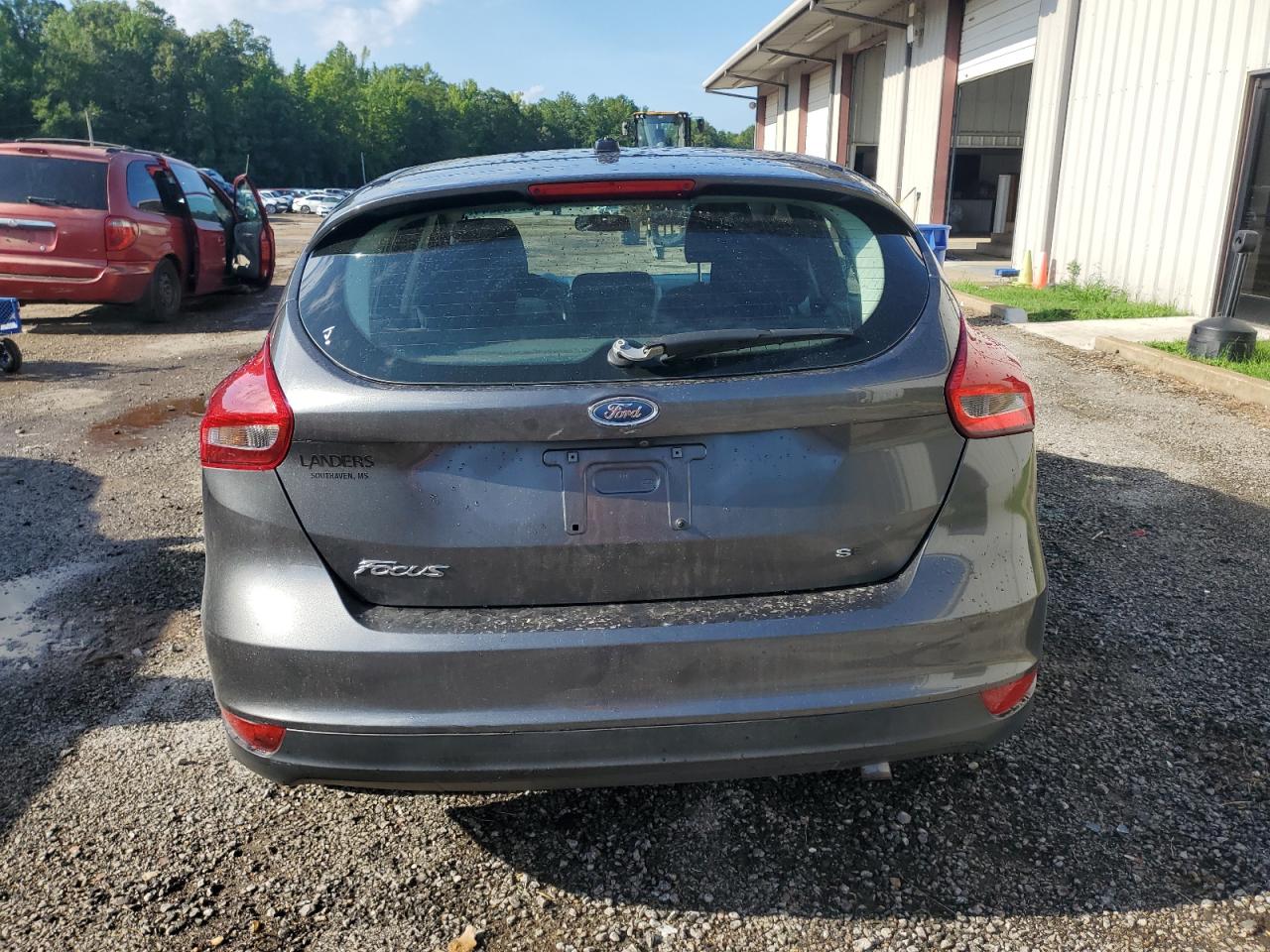 2018 Ford Focus Se VIN: 1FADP3K21JL295337 Lot: 62184244