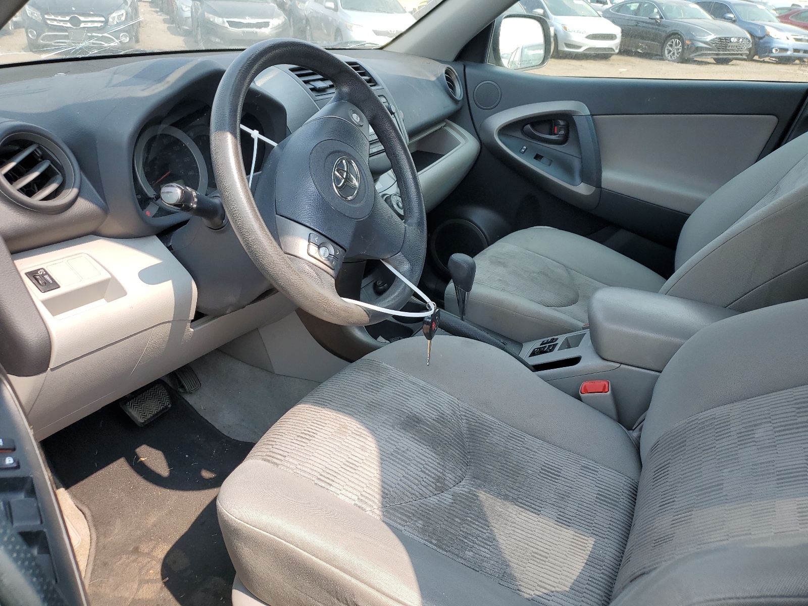 2T3BF4DV4CW261779 2012 Toyota Rav4