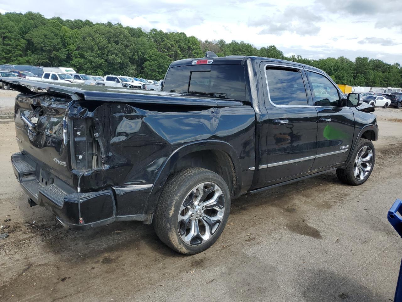 2019 RAM 1500 - Image 3