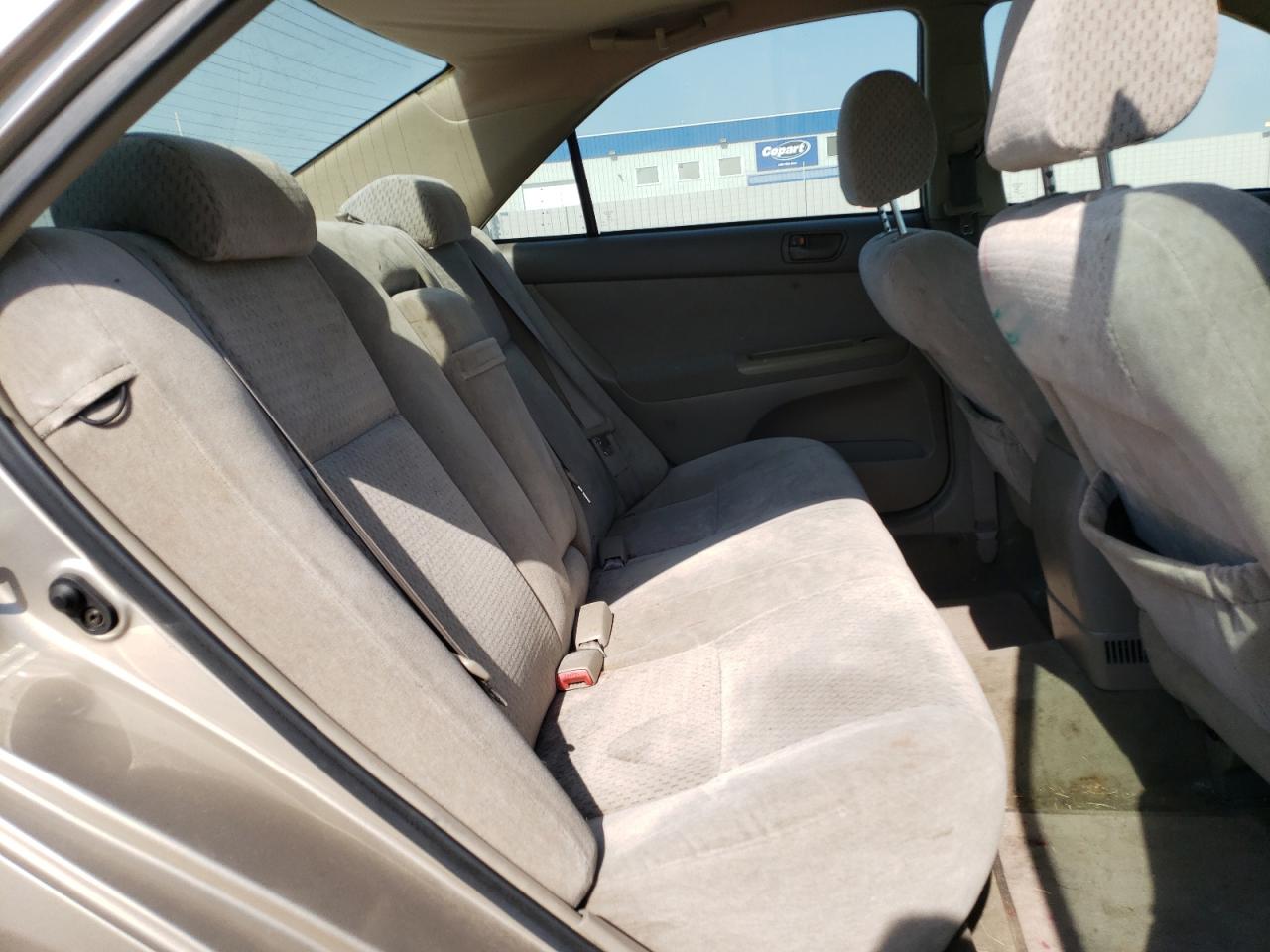 2004 Toyota Camry Le VIN: 4T1BE32K14U800701 Lot: 64799344