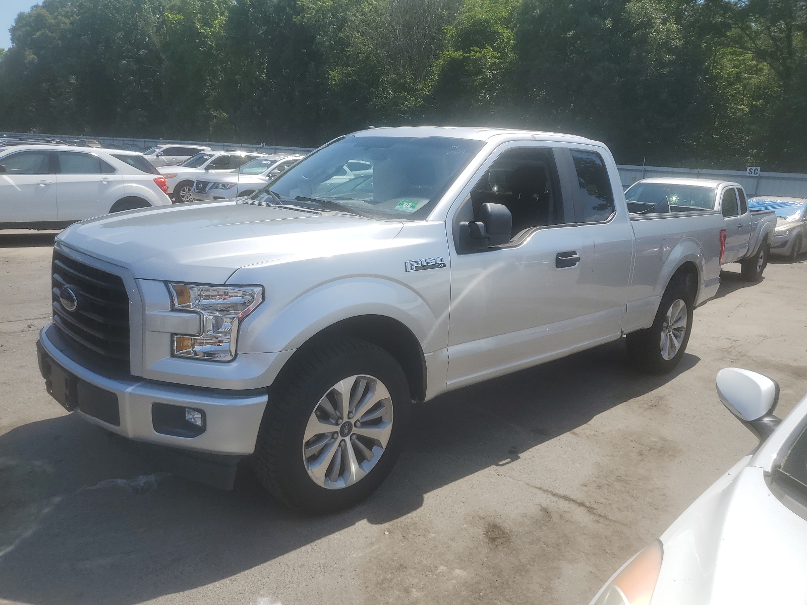 2017 Ford F150 Super Cab vin: 1FTEX1EP7HFB07021