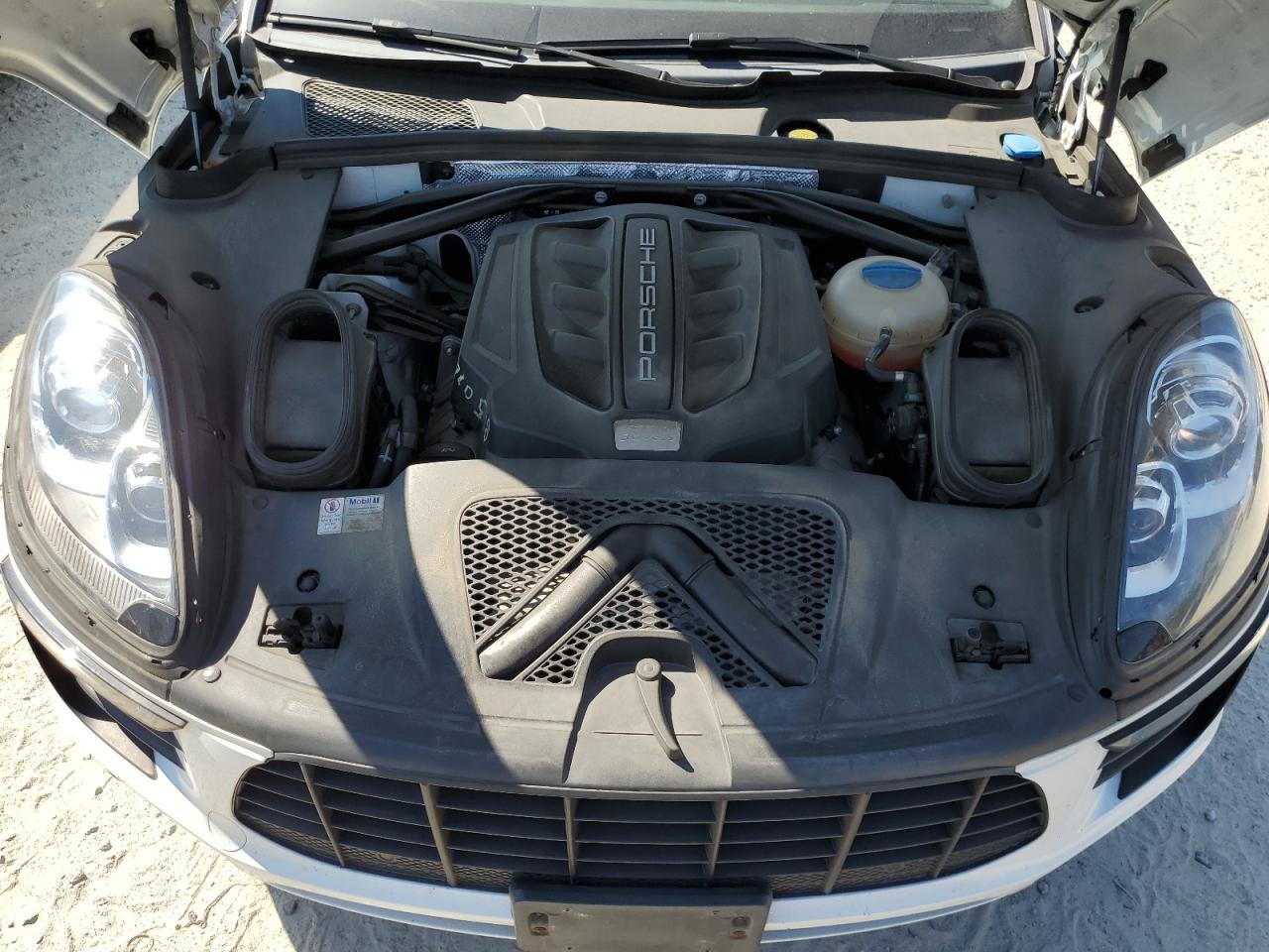 2017 Porsche Macan S VIN: WP1AB2A53HLB17312 Lot: 63330494