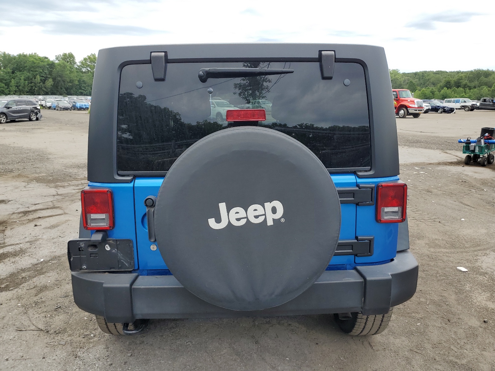 1C4BJWDGXFL652602 2015 Jeep Wrangler Unlimited Sport