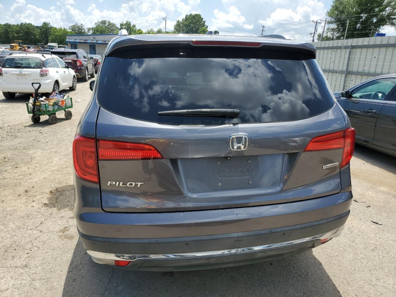 2016 Honda Pilot Touring VIN: 5FNYF5H94GB017641 Lot: 61959724