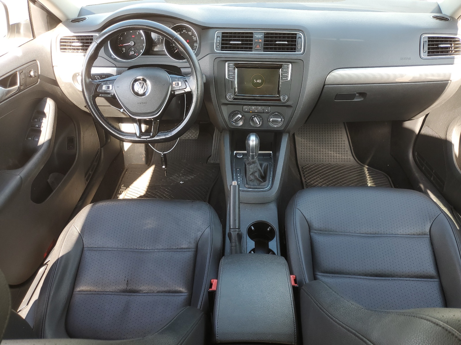 3VWDB7AJ1HM364977 2017 Volkswagen Jetta Se