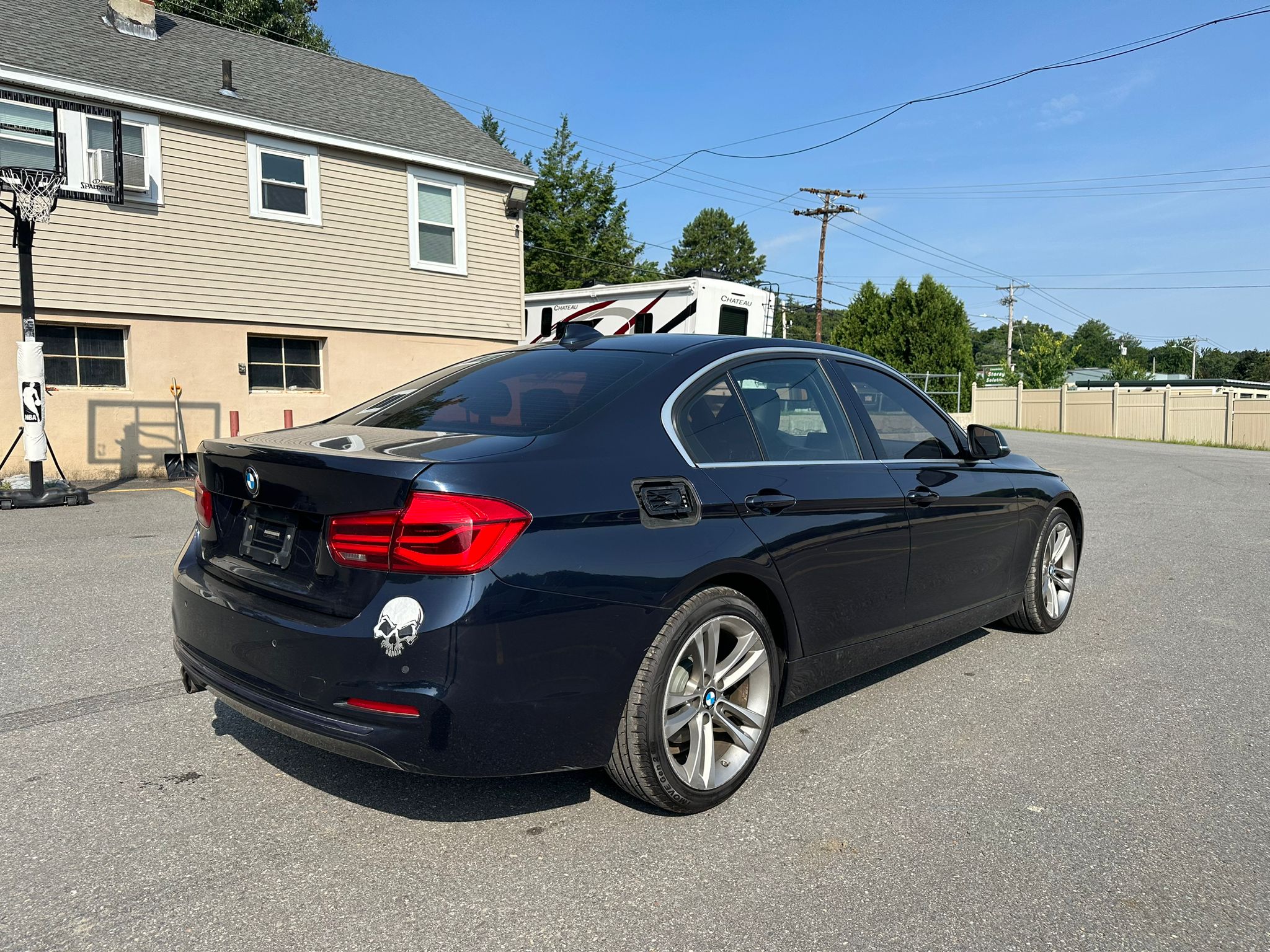 2017 BMW 330 Xi vin: WBA8D9G38HNU62054