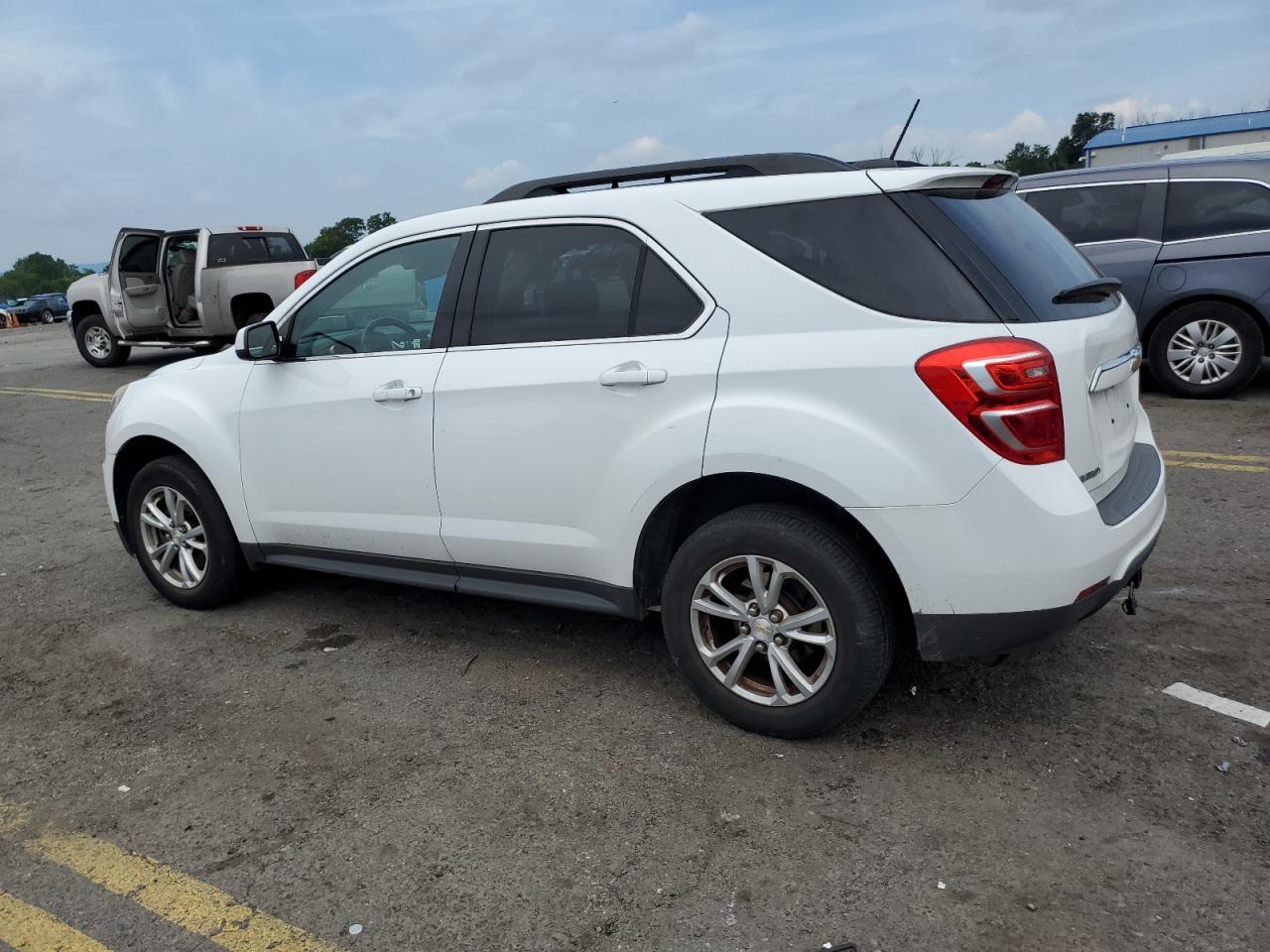 2GNALCEK7H1550911 2017 CHEVROLET EQUINOX - Image 2