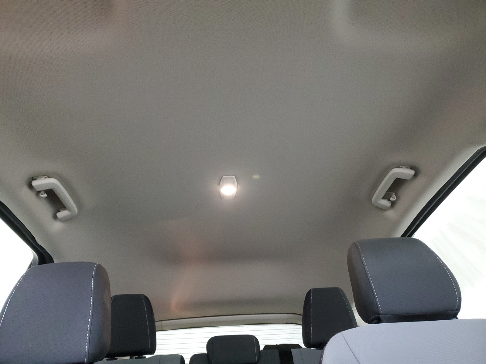 1FMCU0F74JUB17219 2018 Ford Escape S