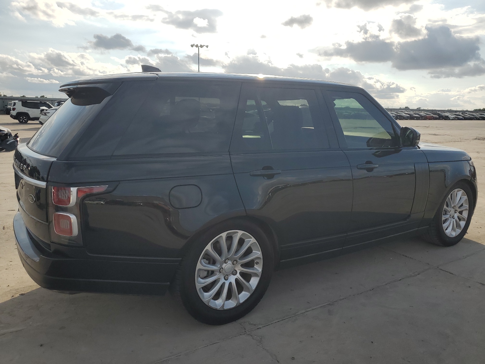 2018 Land Rover Range Rover Hse vin: SALGS2SV8JA386880