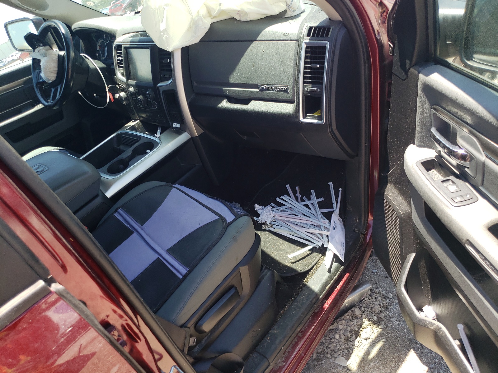 1C6RR7LG1HS554511 2017 Ram 1500 Slt