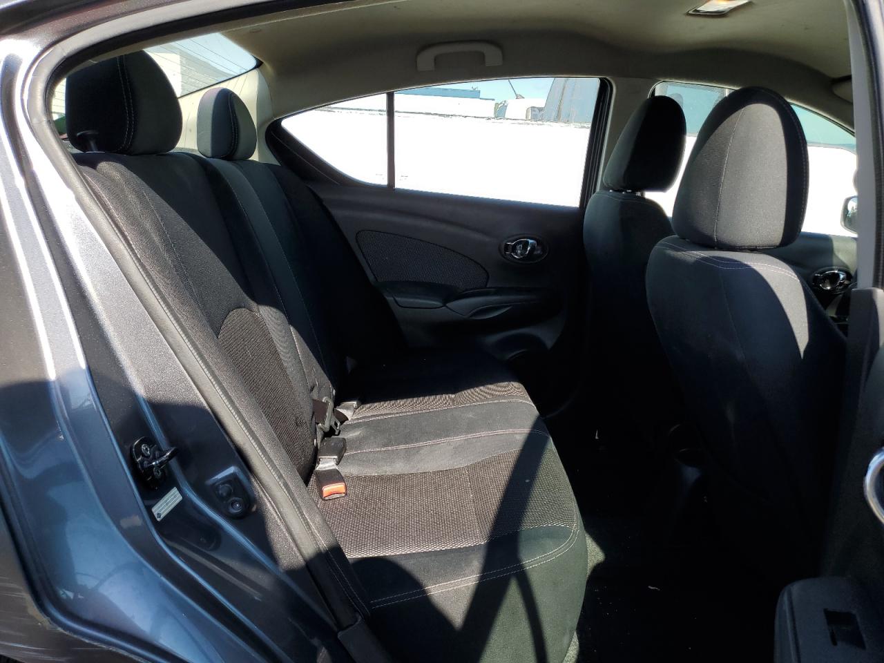 2016 Nissan Versa S VIN: 3N1CN7AP2GL852689 Lot: 63672084