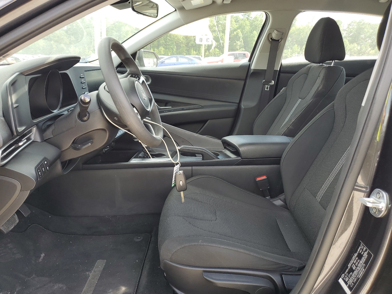 5NPLL4AG0NH055775 2022 Hyundai Elantra Se