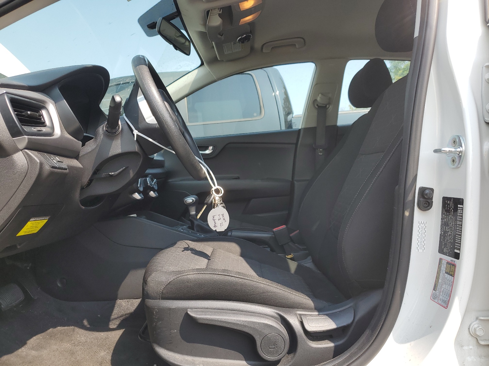 3KPA24AD5NE468330 2022 Kia Rio Lx