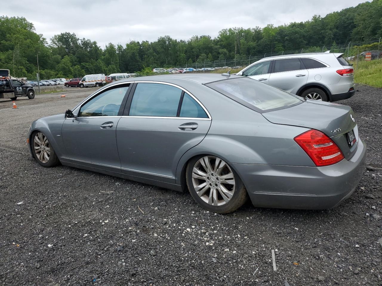 2010 Mercedes-Benz S 400 VIN: WDDNG9FB7AA316883 Lot: 64410164