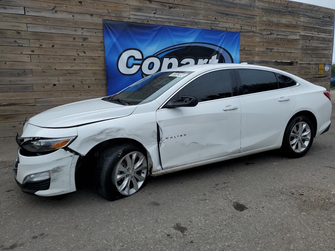 1G1ZD5ST2LF001676 2020 CHEVROLET MALIBU - Image 1