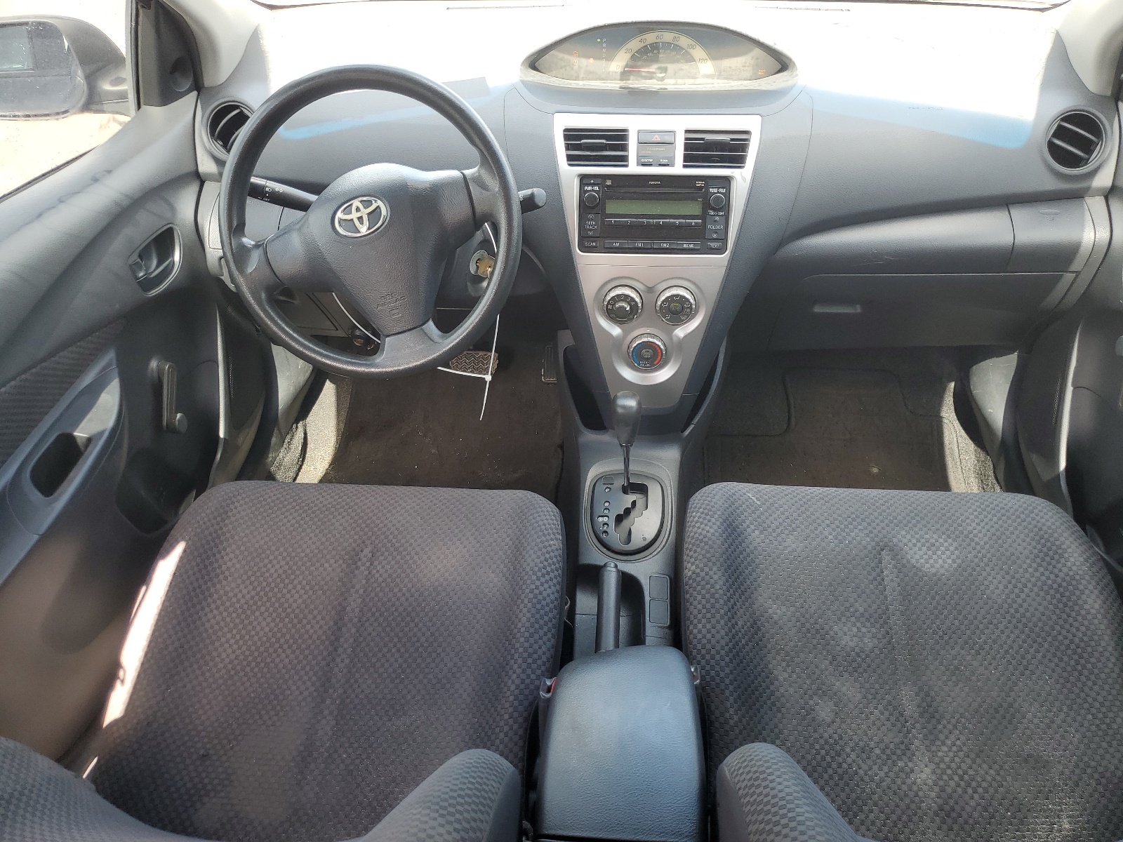 JTDBT923281289755 2008 Toyota Yaris