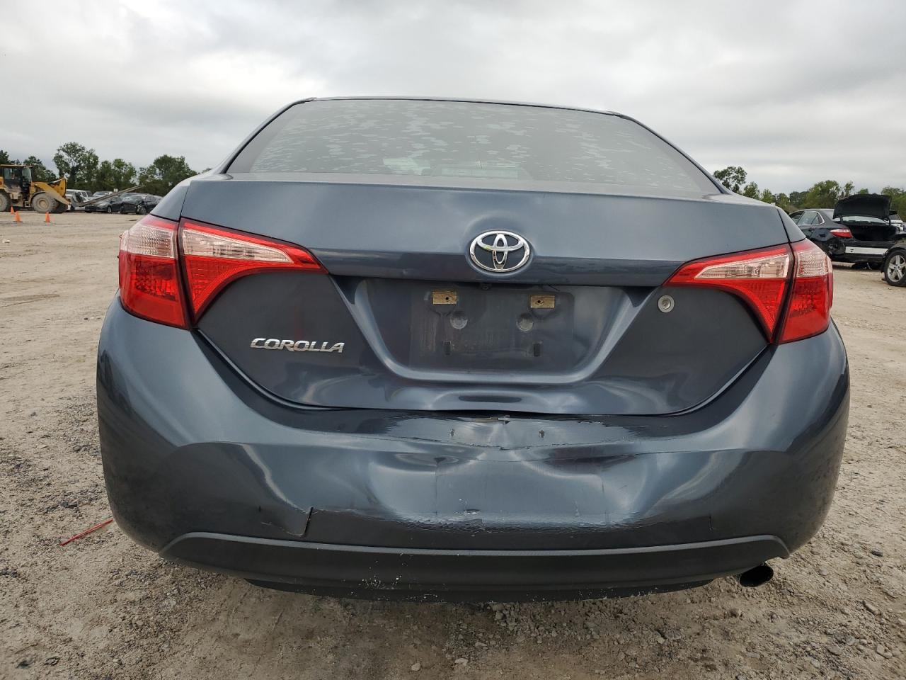 2018 Toyota Corolla L VIN: 5YFBURHE3JP835440 Lot: 62327074