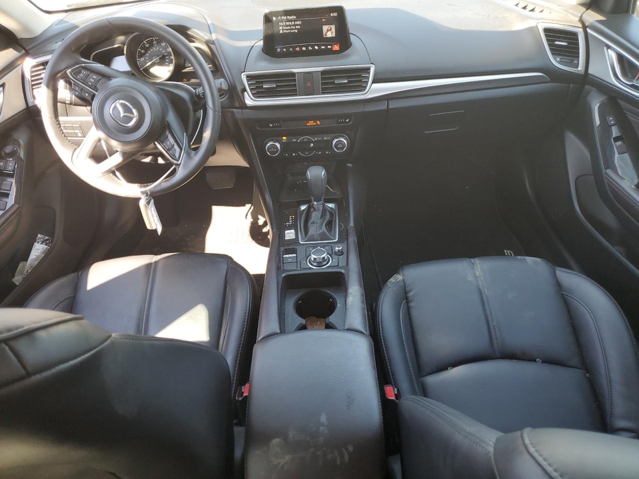 2018 Mazda 3 Touring VIN: 3MZBN1L31JM250462 Lot: 63466884