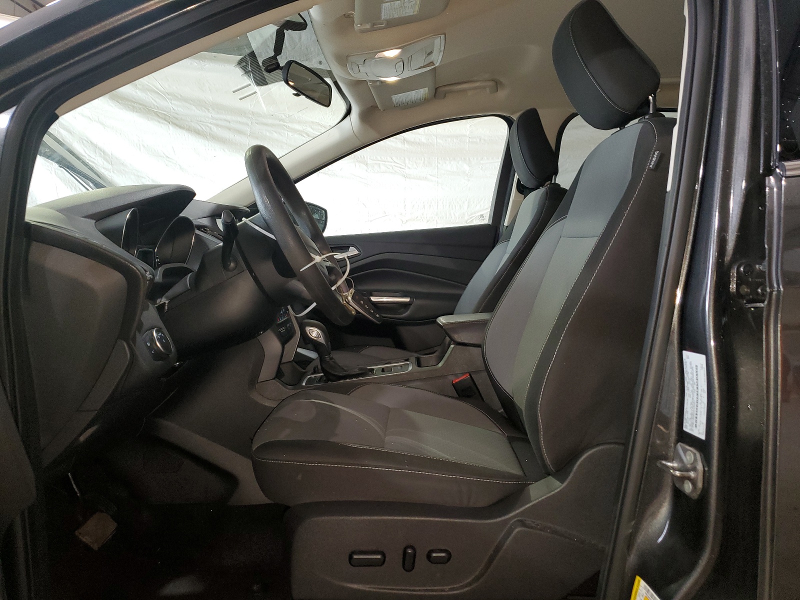 1FMCU0GD2KUA50951 2019 Ford Escape Se